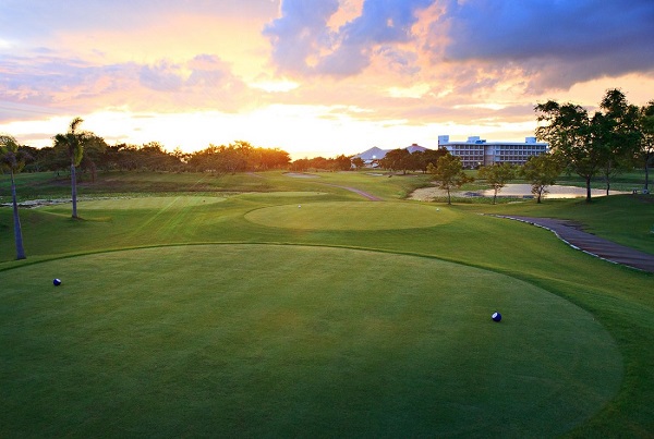 Tee Box at Uniland Golf and Country Club