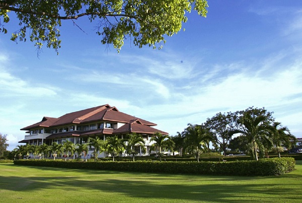 Bangpakong Riverside Country Club
