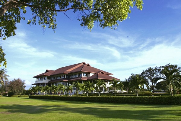 Bangpakong Riverside Country Club