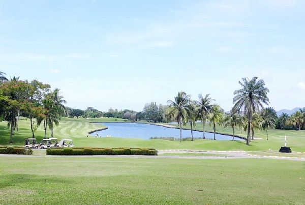 Khao Kheow Country Club